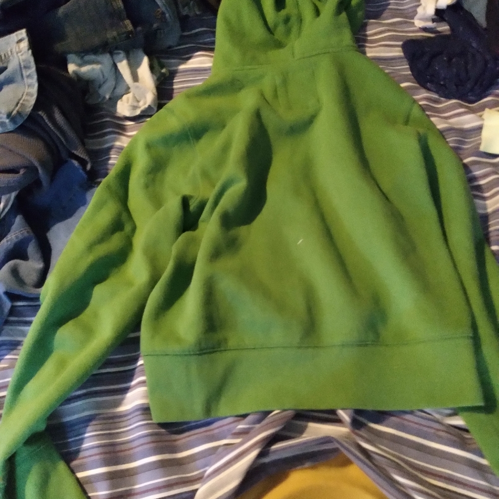 Hoodies - Picture 10 of 10